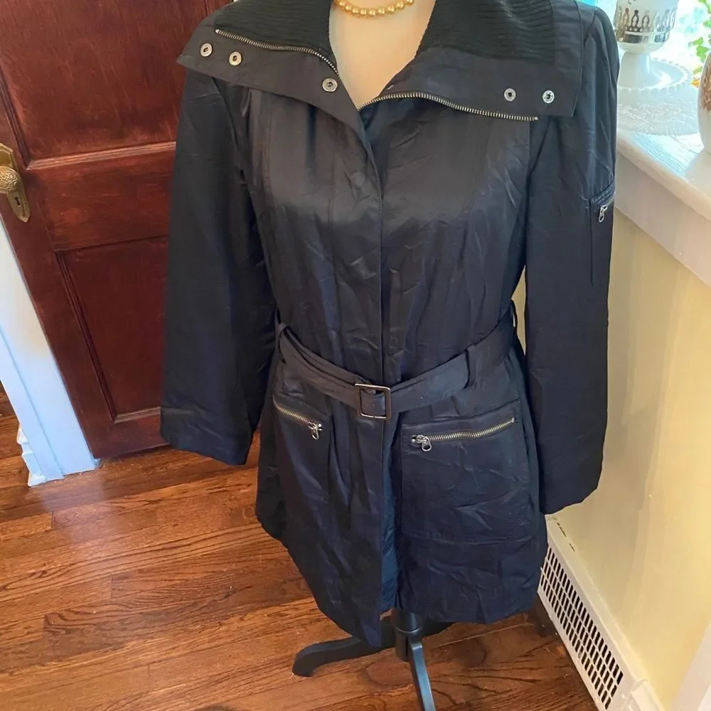*Sundance* Shawl Collar Nylon  Trench Coat Sz M Freshly Dry-cleaned!